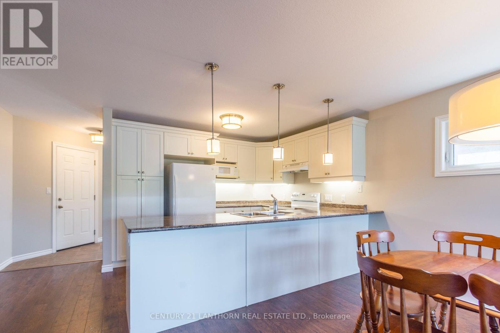Photo 17 of 36 Tessa Boulevard, Belleville ON