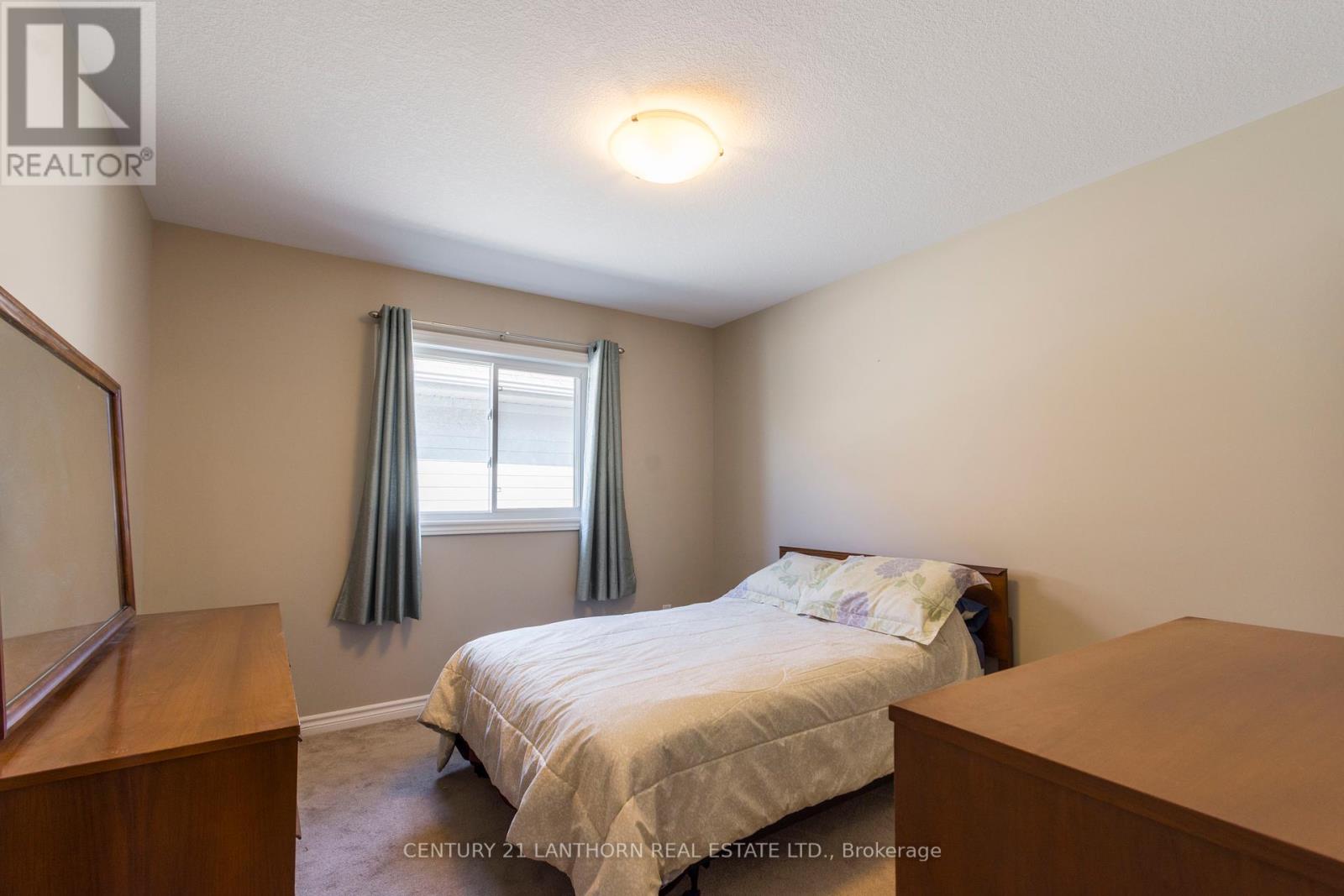 Photo 25 of 36 Tessa Boulevard, Belleville ON