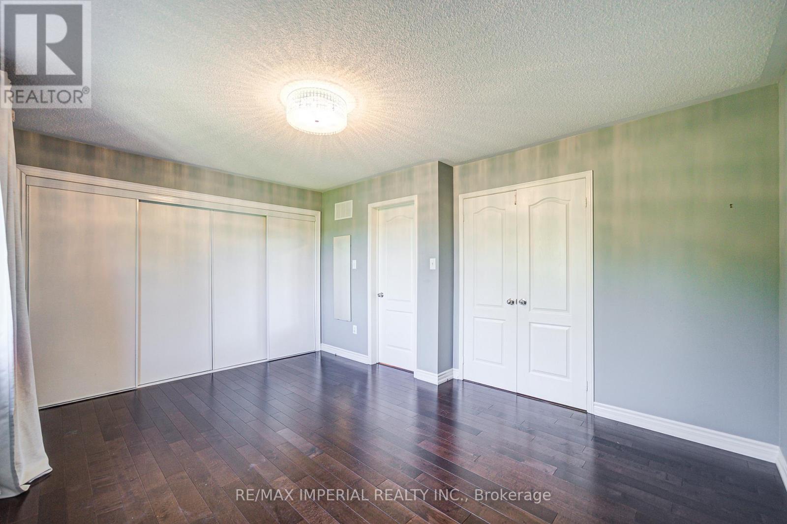 Photo 16 of 63 All Points Drive, Whitchurchstouffville ON