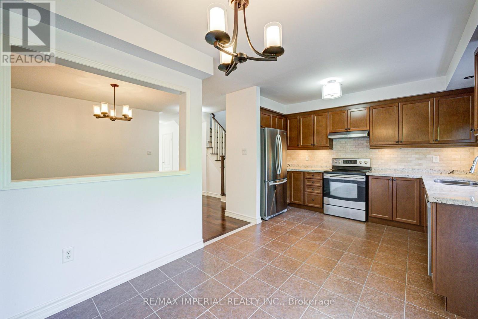 Photo 14 of 63 All Points Drive, Whitchurchstouffville ON