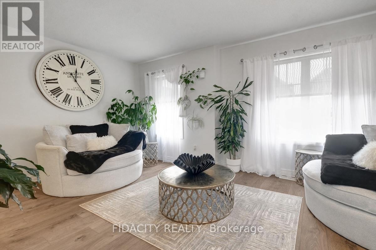 Photo 14 of 111 Gelderland Private, Ottawa ON