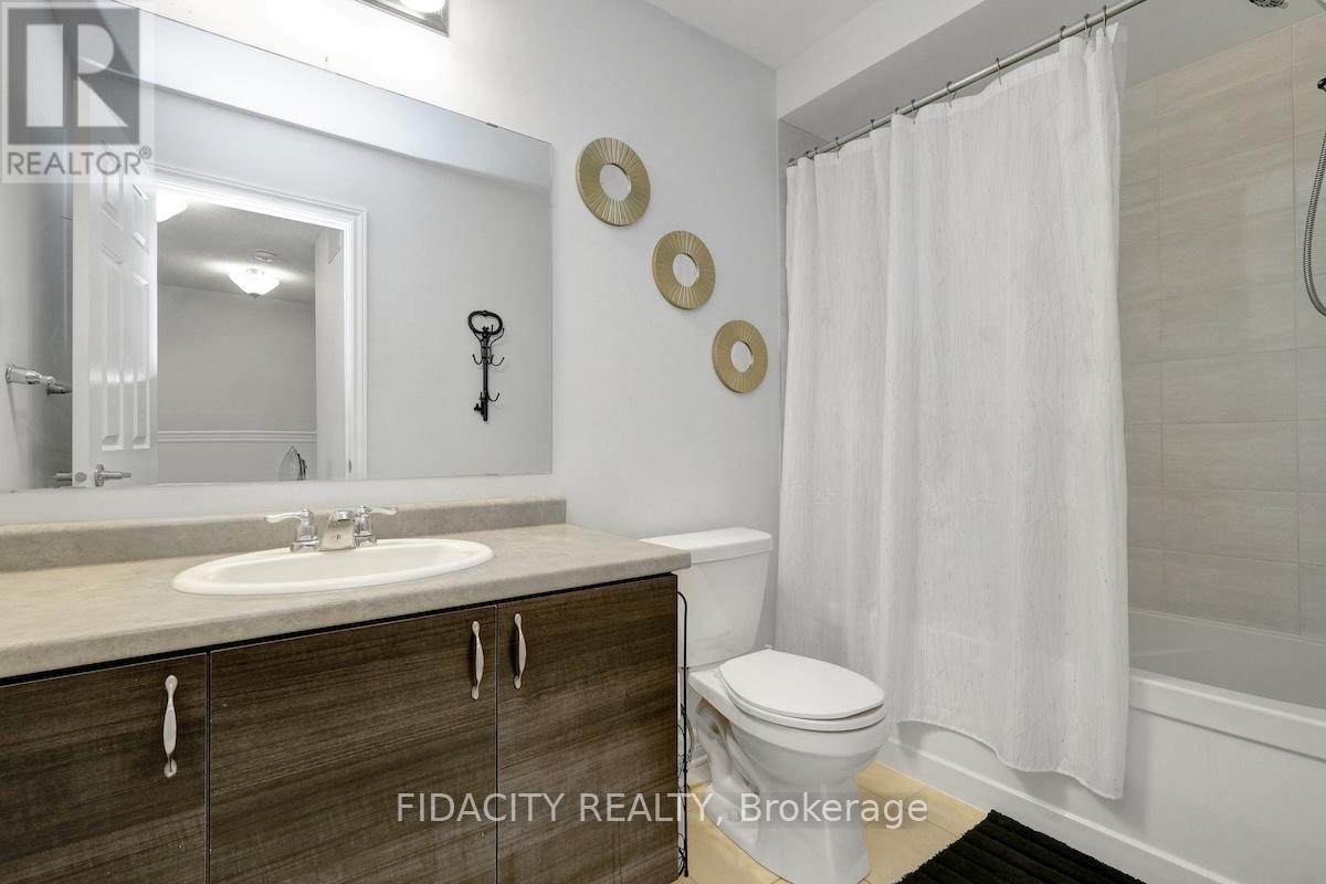 Photo 10 of 111 Gelderland Private, Ottawa ON