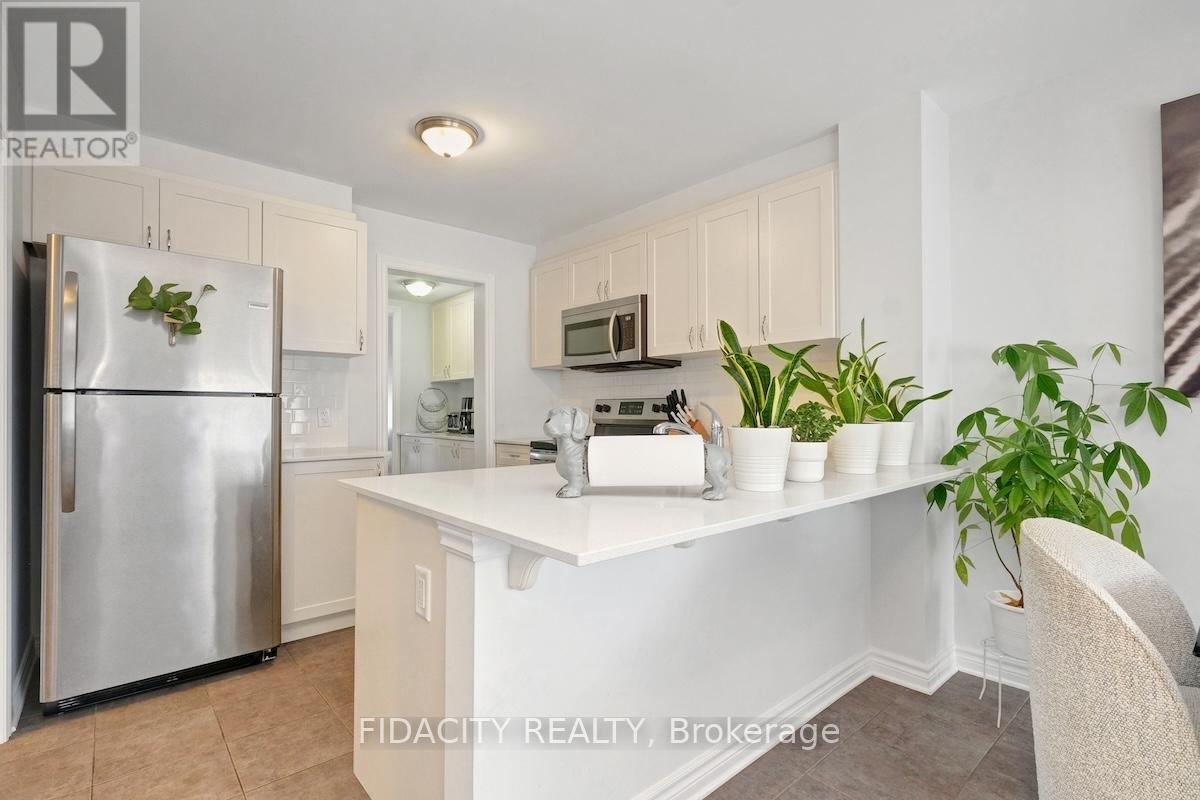 Photo 17 of 111 Gelderland Private, Ottawa ON