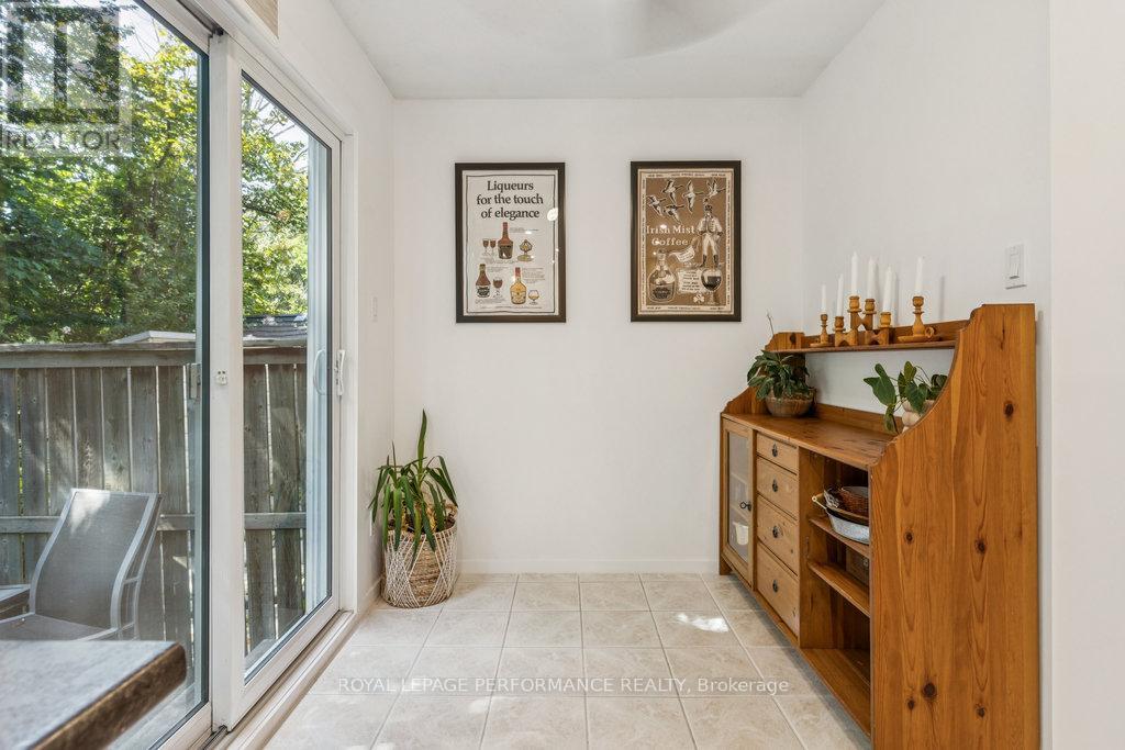 Photo 19 of 68 1732 Shamandura Lane, Ottawa ON