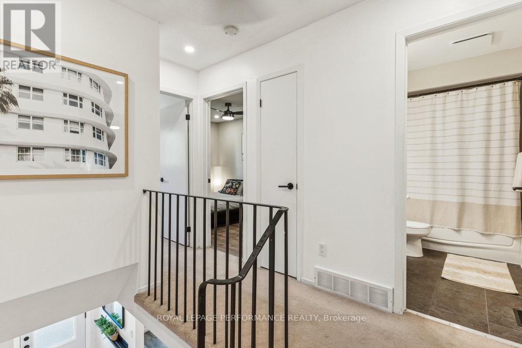 Photo 26 of 68 1732 Shamandura Lane, Ottawa ON