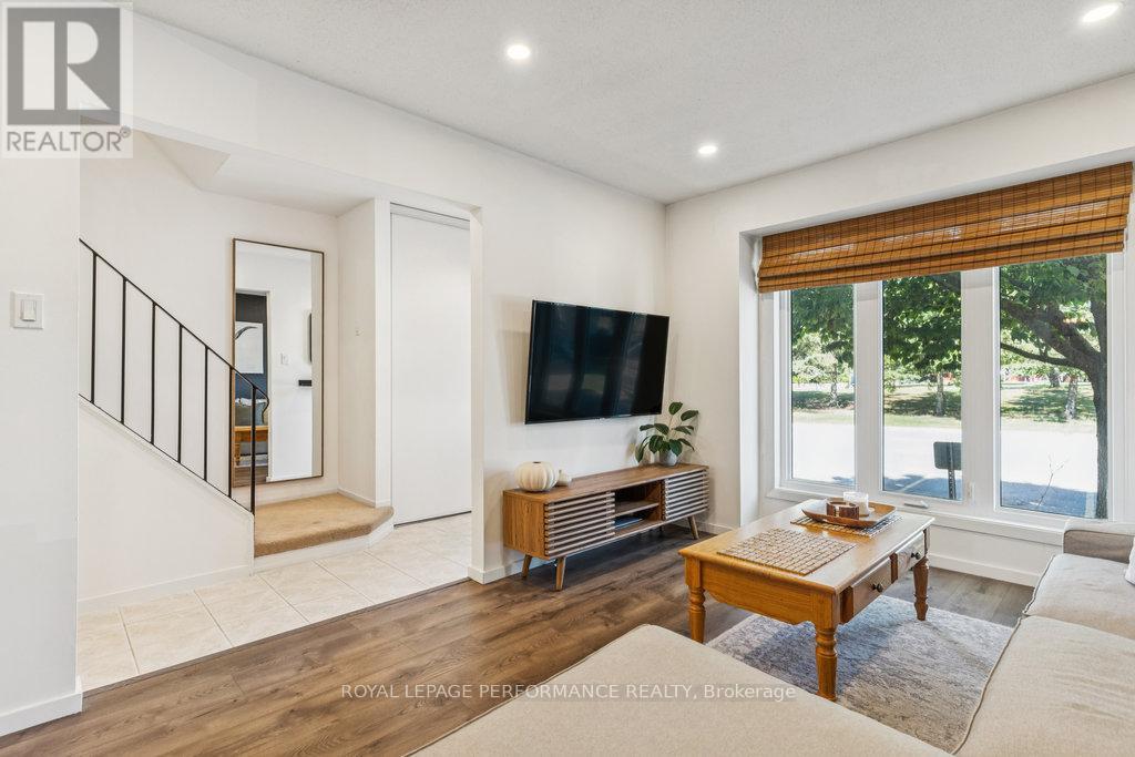 Photo 8 of 68 1732 Shamandura Lane, Ottawa ON