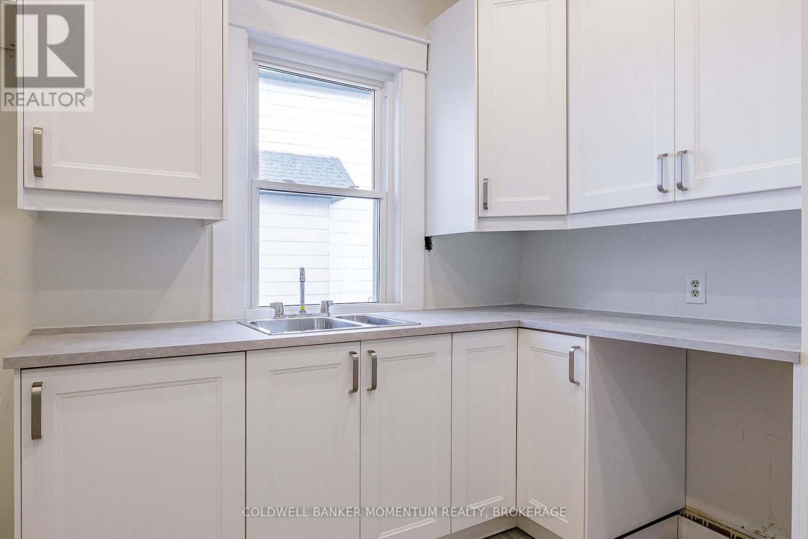 Photo 20 of 4759 Epworth Circle, Niagara Falls ON