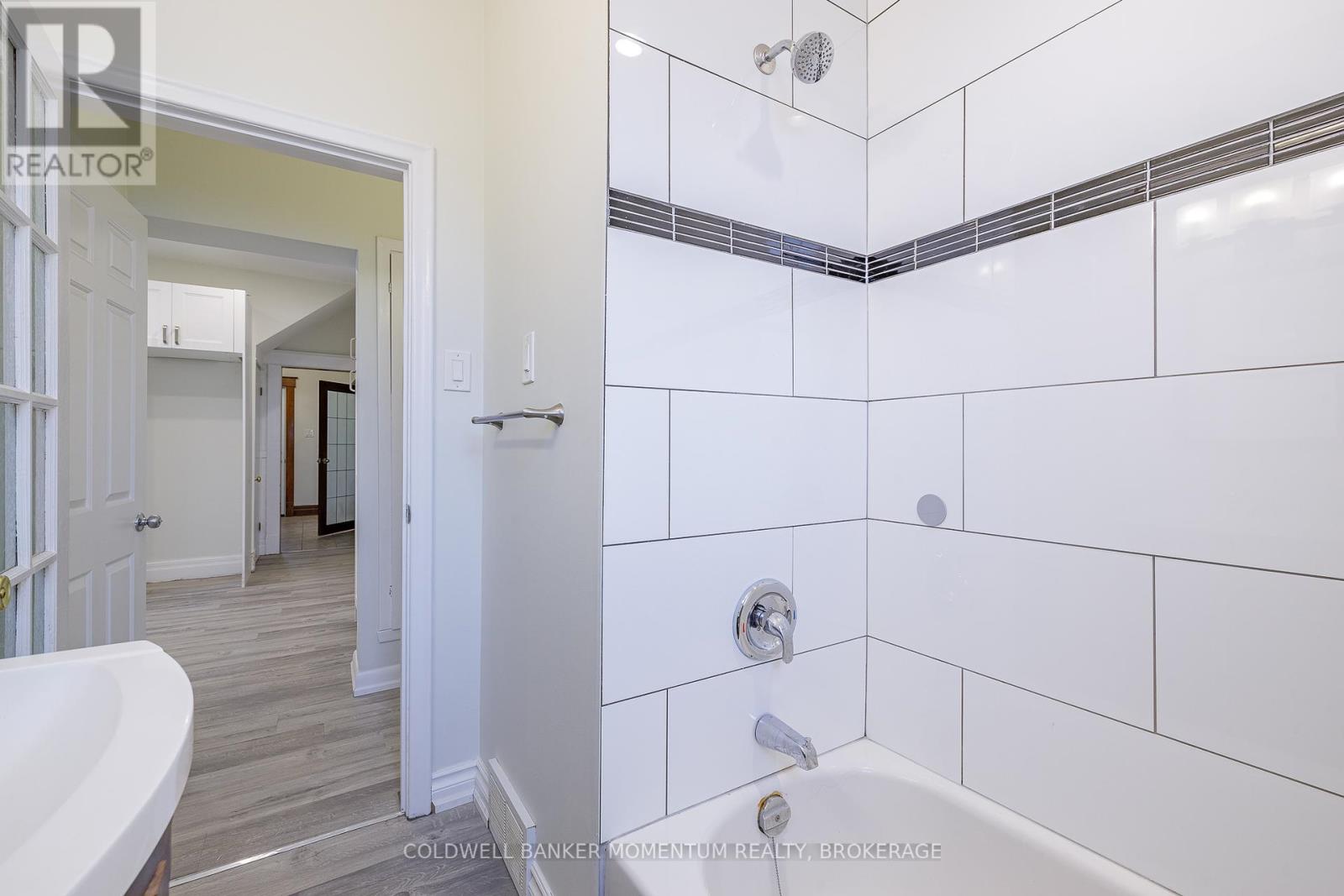 Photo 45 of 4759 Epworth Circle, Niagara Falls ON