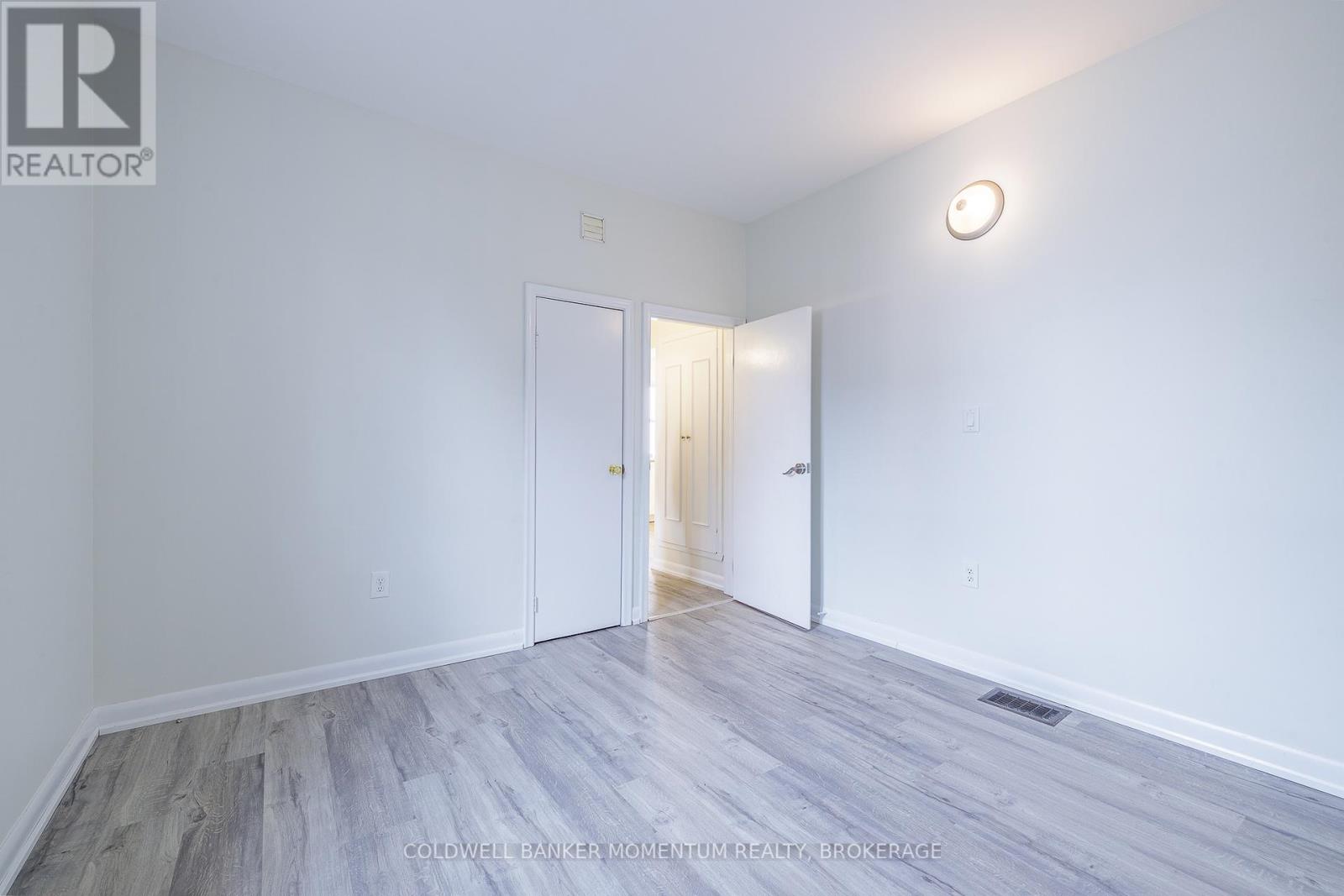 Photo 15 of 4759 Epworth Circle, Niagara Falls ON