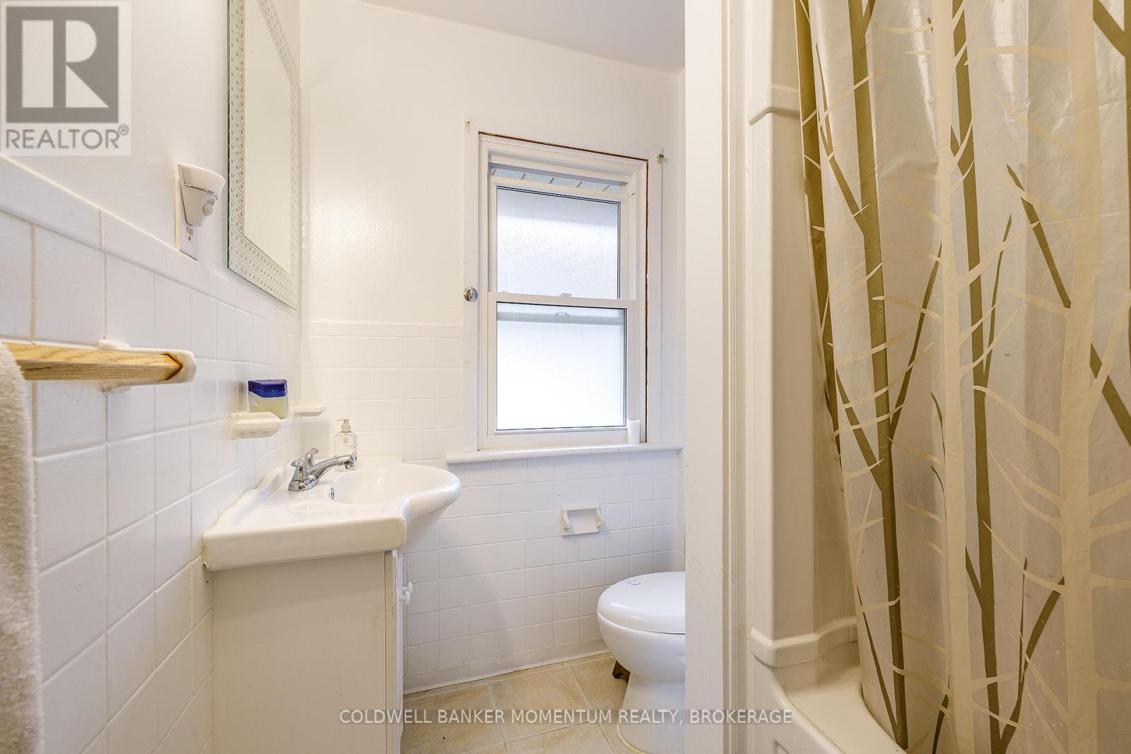 Photo 35 of 4759 Epworth Circle, Niagara Falls ON