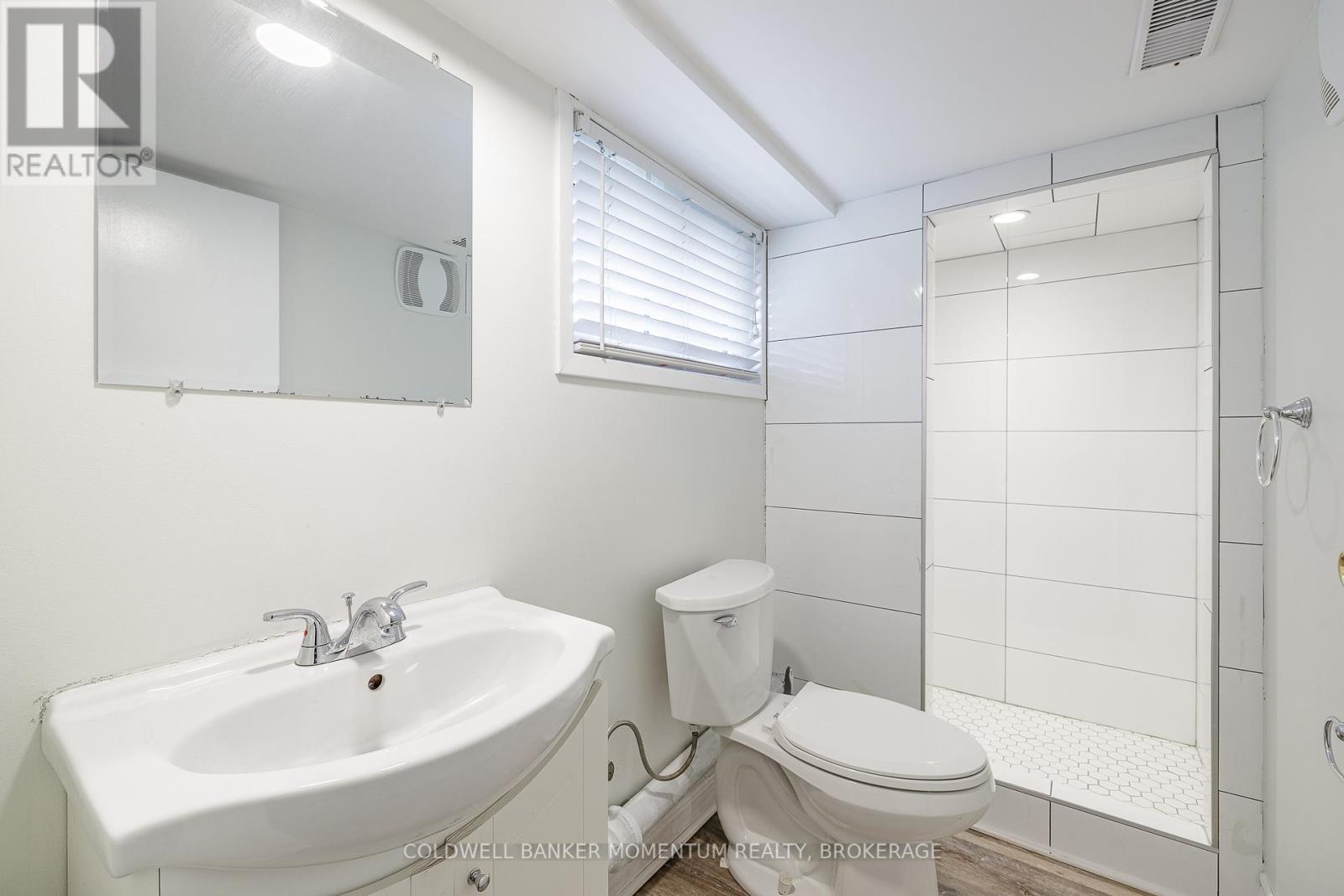 Photo 37 of 4759 Epworth Circle, Niagara Falls ON