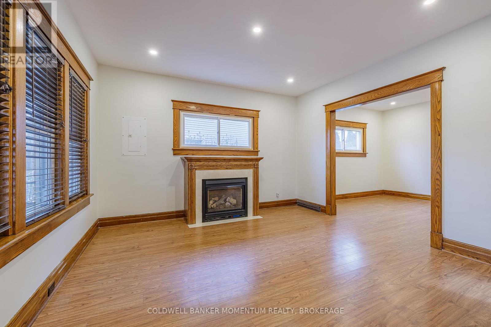 Photo 10 of 4759 Epworth Circle, Niagara Falls ON