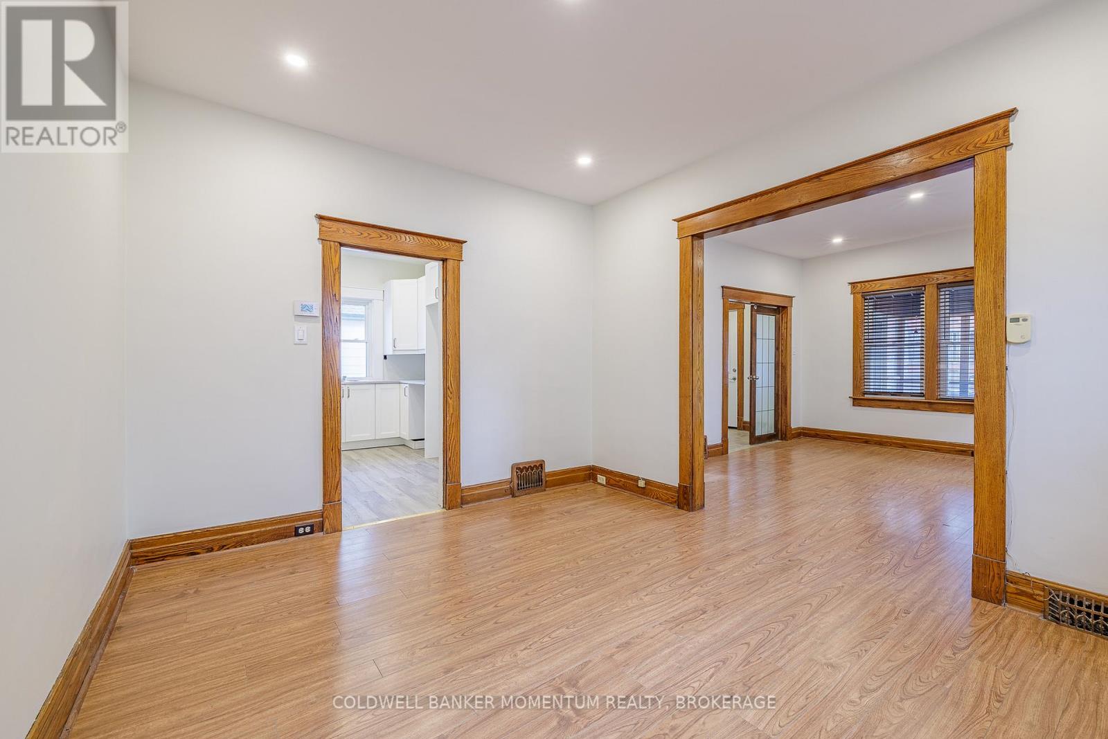Photo 12 of 4759 Epworth Circle, Niagara Falls ON