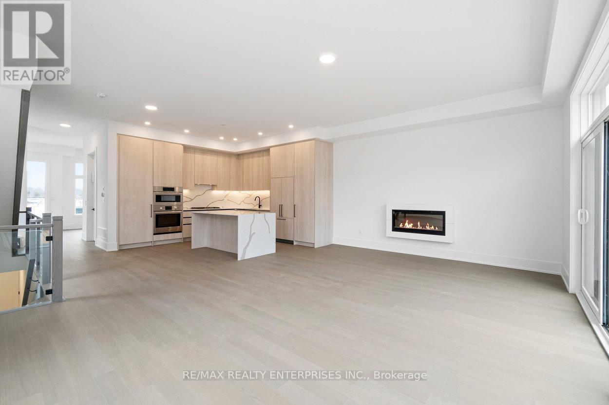 Photo 10 of 99 100 Coveside Drive, Mississauga ON