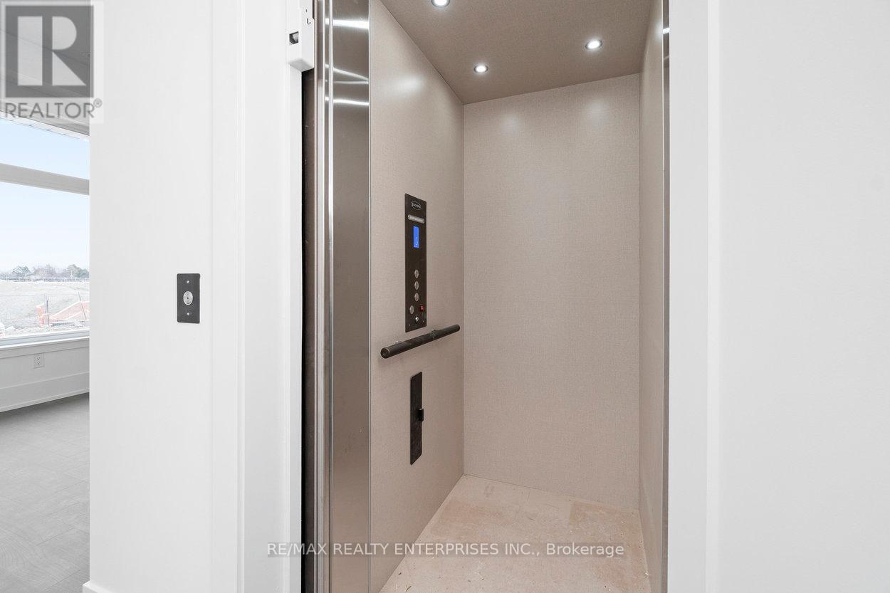 Photo 37 of 99 100 Coveside Drive, Mississauga ON