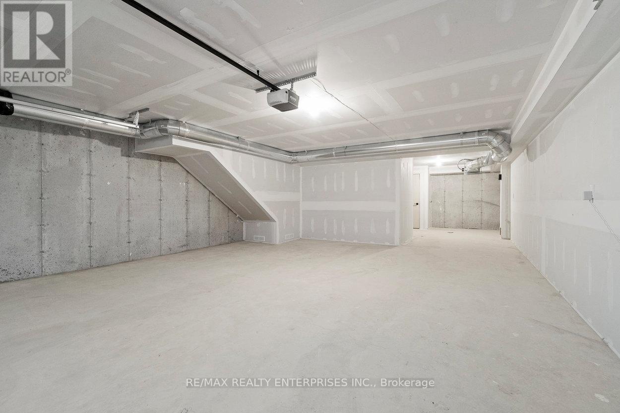 Photo 47 of 99 100 Coveside Drive, Mississauga ON