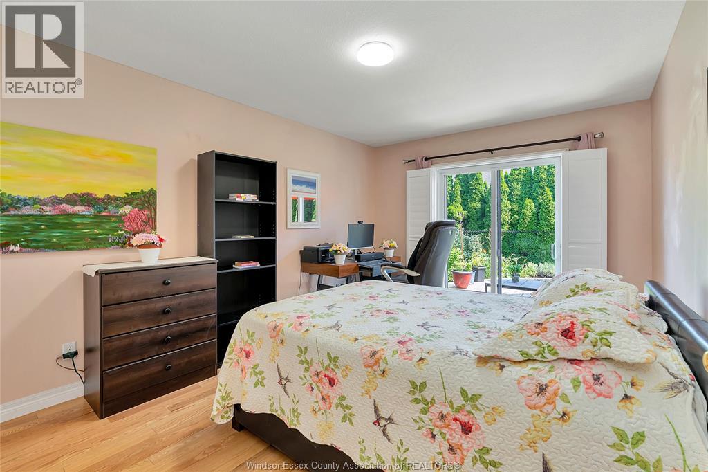 Photo 25 of 10 Villa Court, Chatham ON