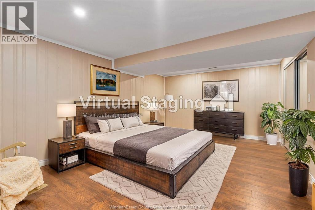 Photo 15 of 10 Villa Court, Chatham ON