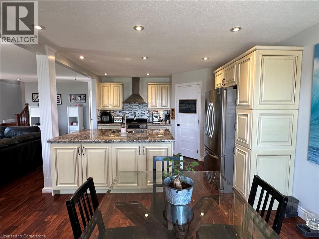 Photo 35 of 2801 North Shore Drive, Lowbanks ON