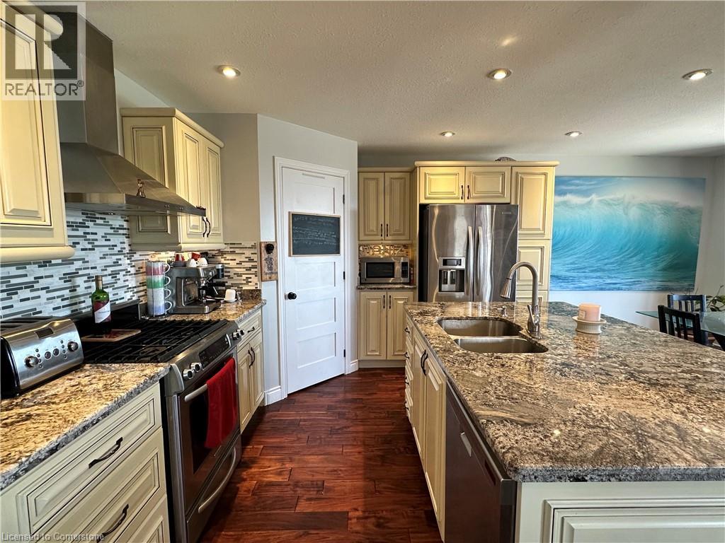 Photo 46 of 2801 North Shore Drive, Lowbanks ON