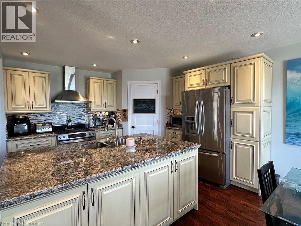 Photo 36 of 2801 North Shore Drive, Lowbanks ON