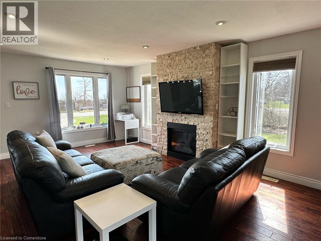 Photo 8 of 2801 North Shore Drive, Lowbanks ON