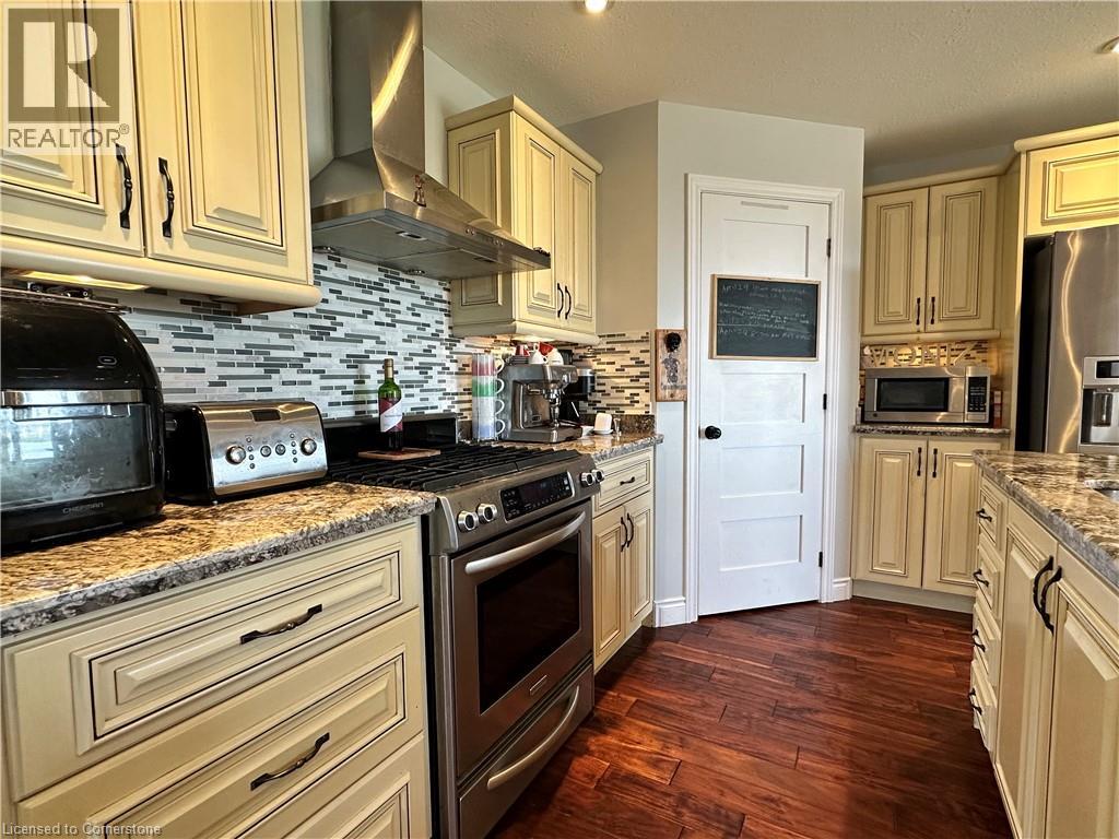 Photo 20 of 2801 North Shore Drive, Lowbanks ON
