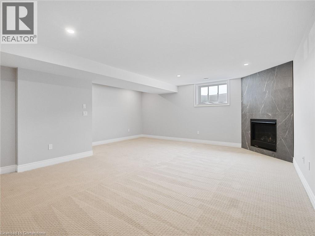 Photo 6 of 34 Marie Street Street, Fonthill ON