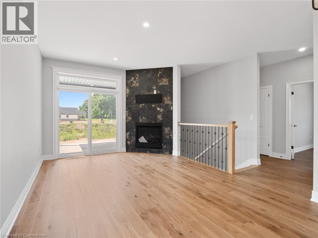 Photo 10 of 34 Marie Street Street, Fonthill ON