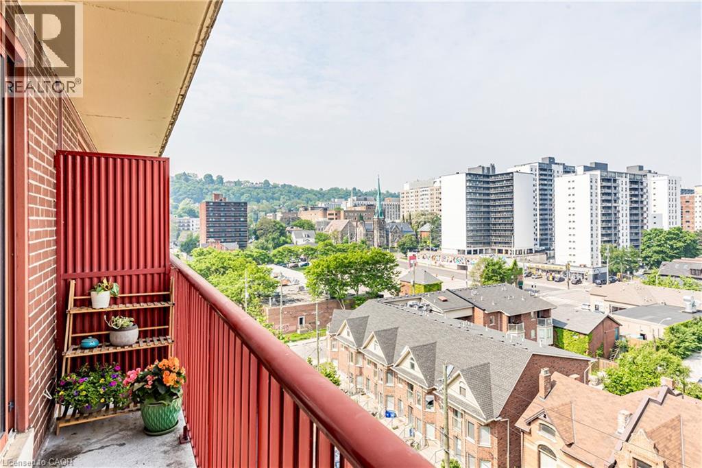 141 CATHARINE Street S Unit# 902