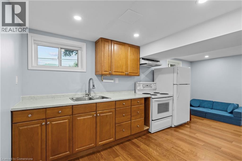 Photo 33 of 2 West 22nd Street, Hamilton ON
