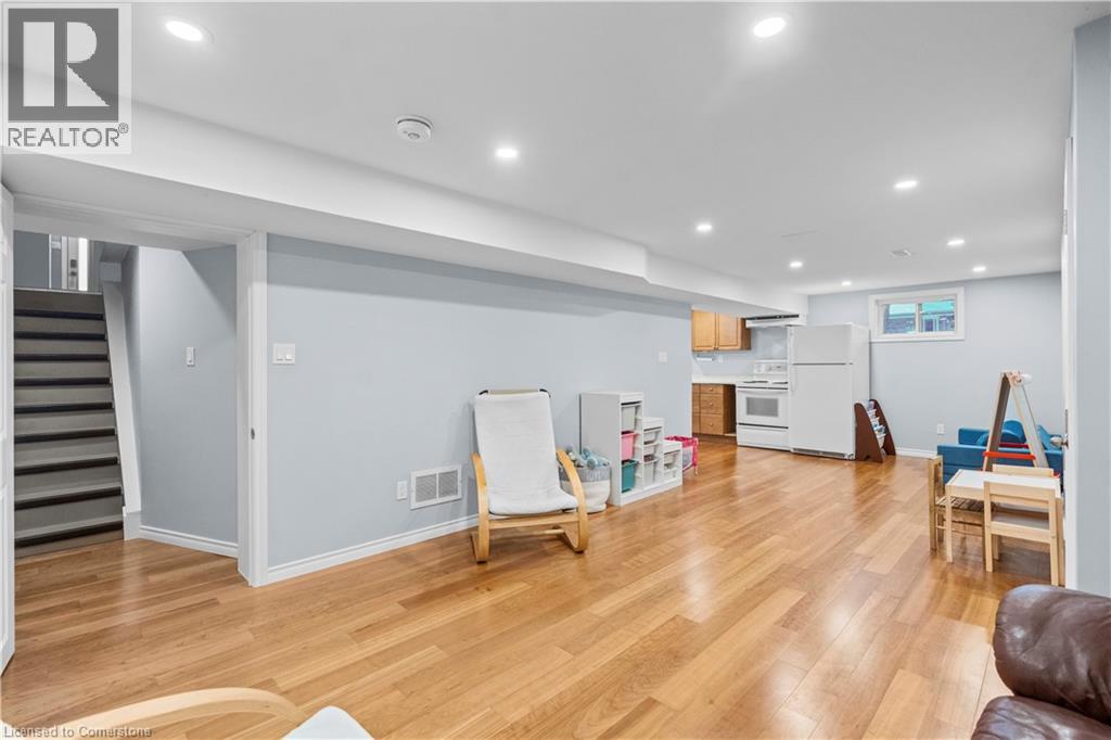 Photo 27 of 2 West 22nd Street, Hamilton ON