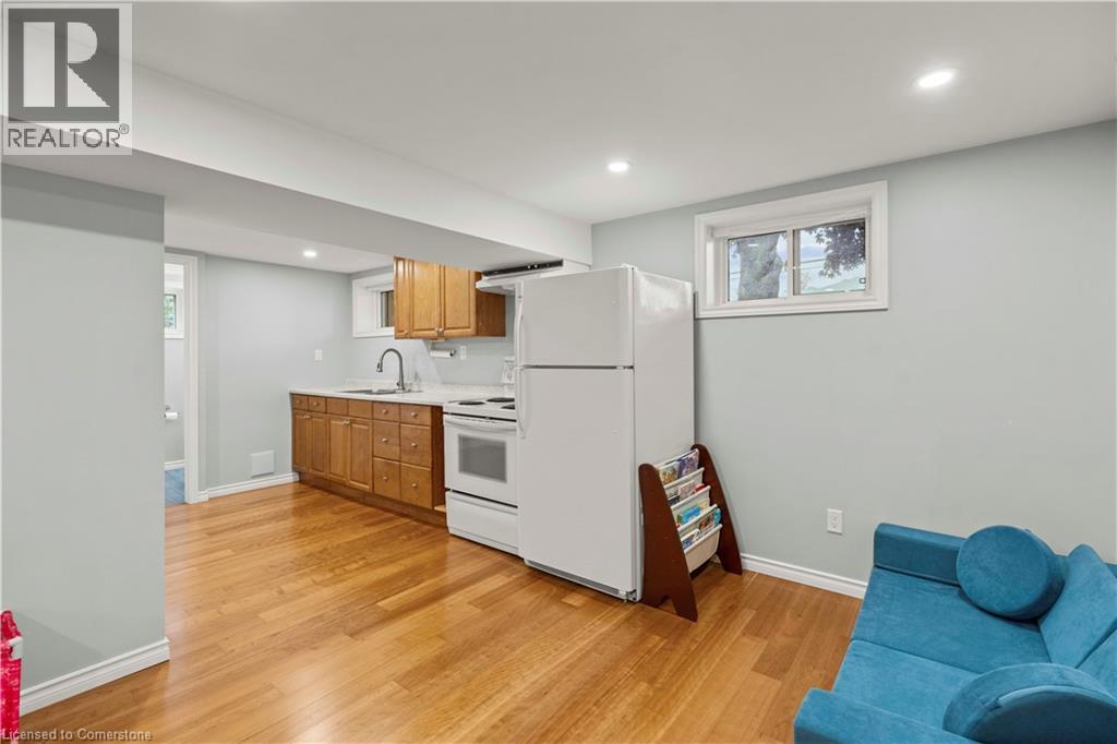 Photo 31 of 2 West 22nd Street, Hamilton ON