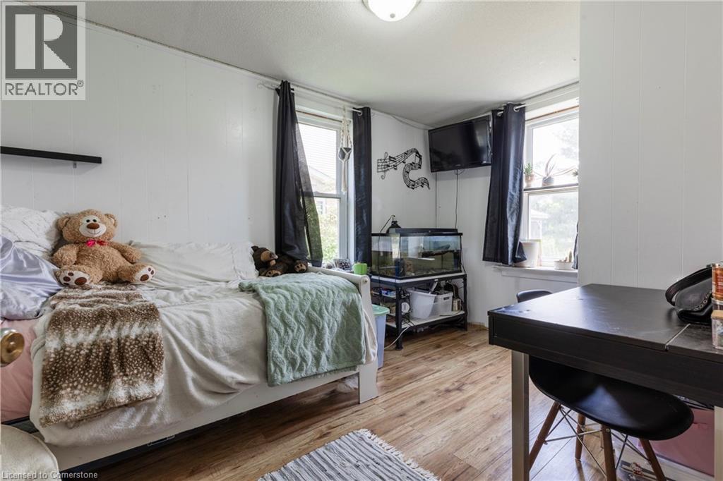 Photo 23 of 123 Canby Street, Thorold ON
