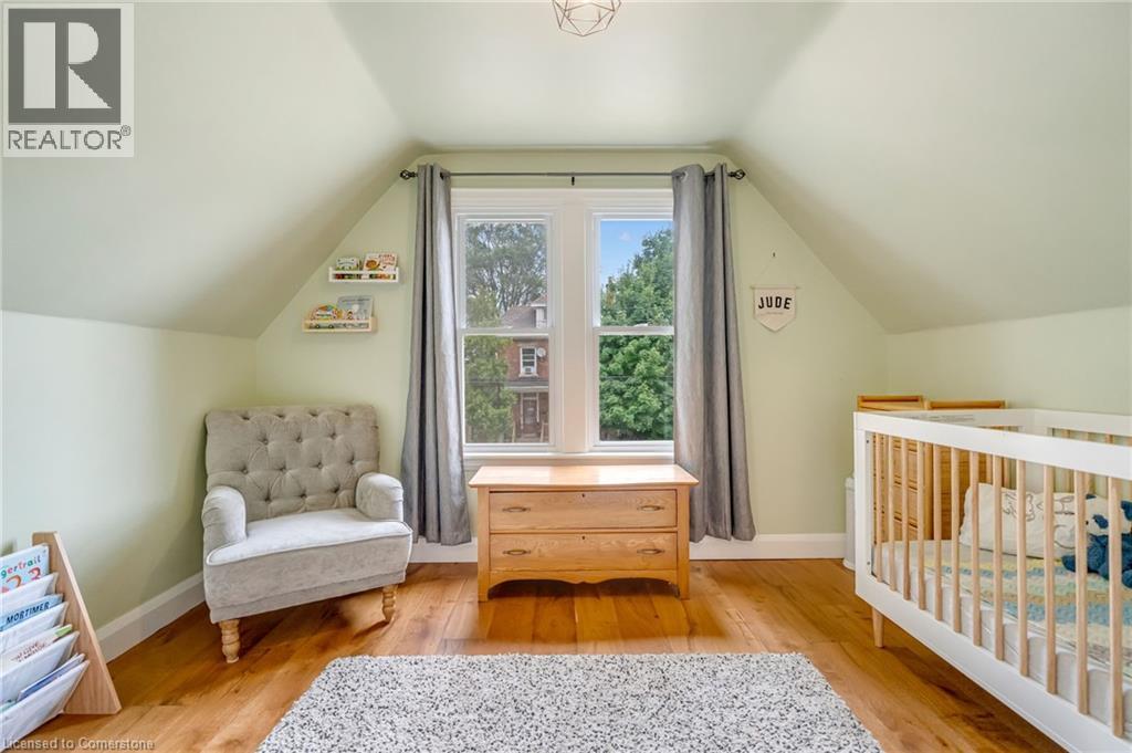 Photo 28 of 52 Delaware Avenue, Hamilton ON