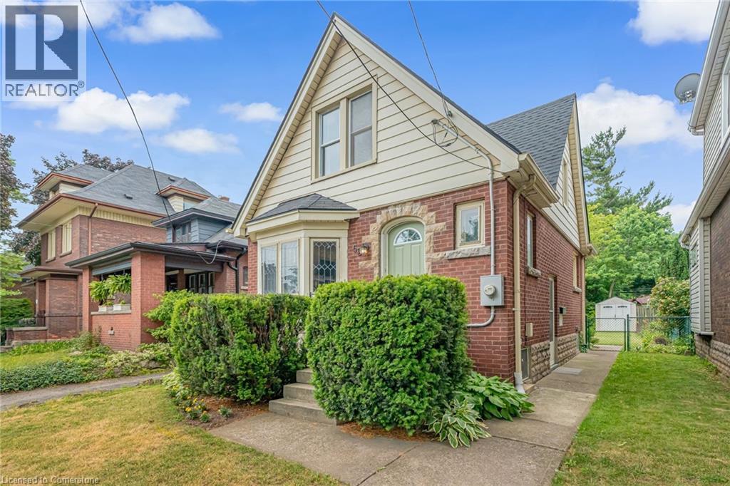 Photo 6 of 52 Delaware Avenue, Hamilton ON