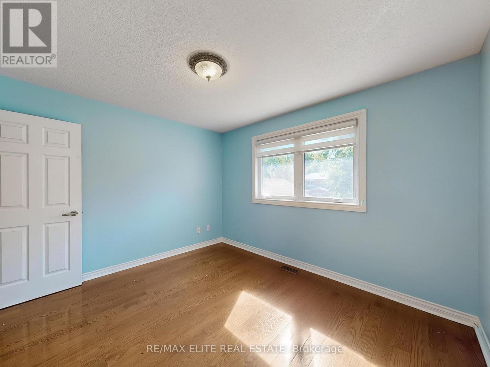 Photo 47 of 8 Millpond Place, Markham ON