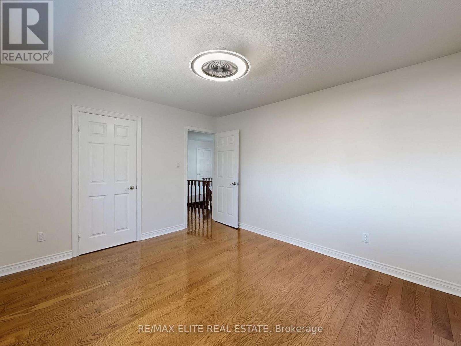 Photo 49 of 8 Millpond Place, Markham ON