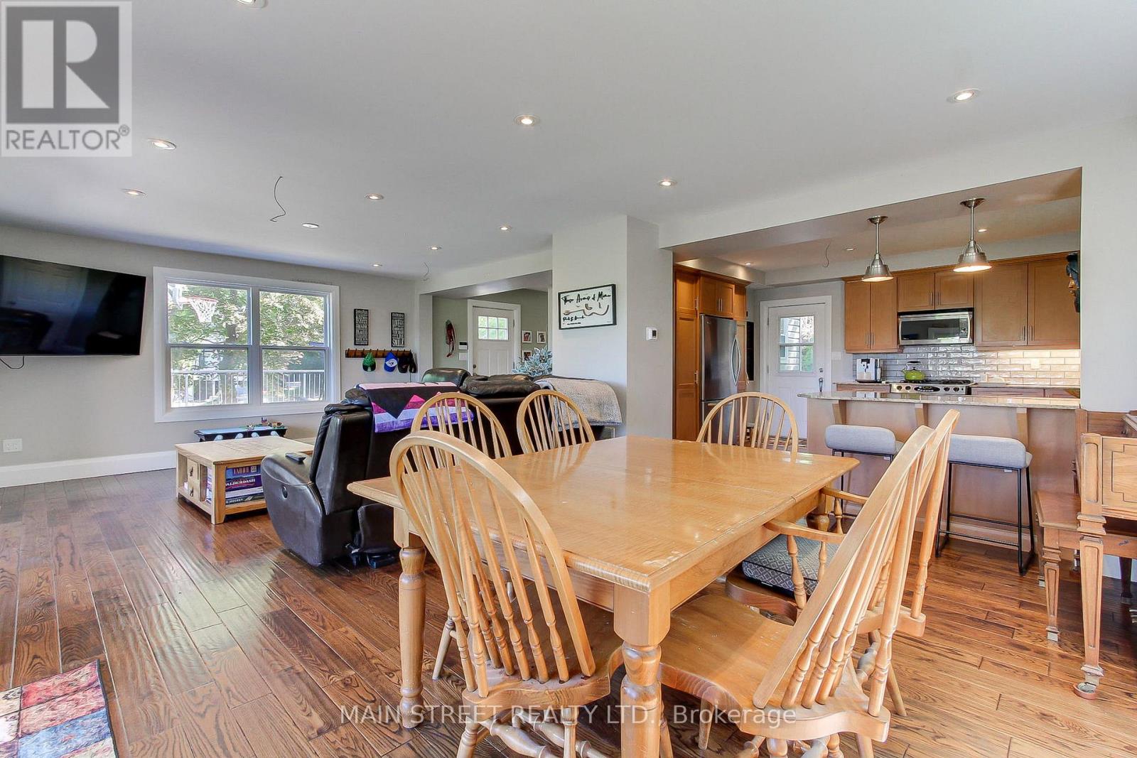 Photo 11 of 315 Cotter Street, Newmarket ON