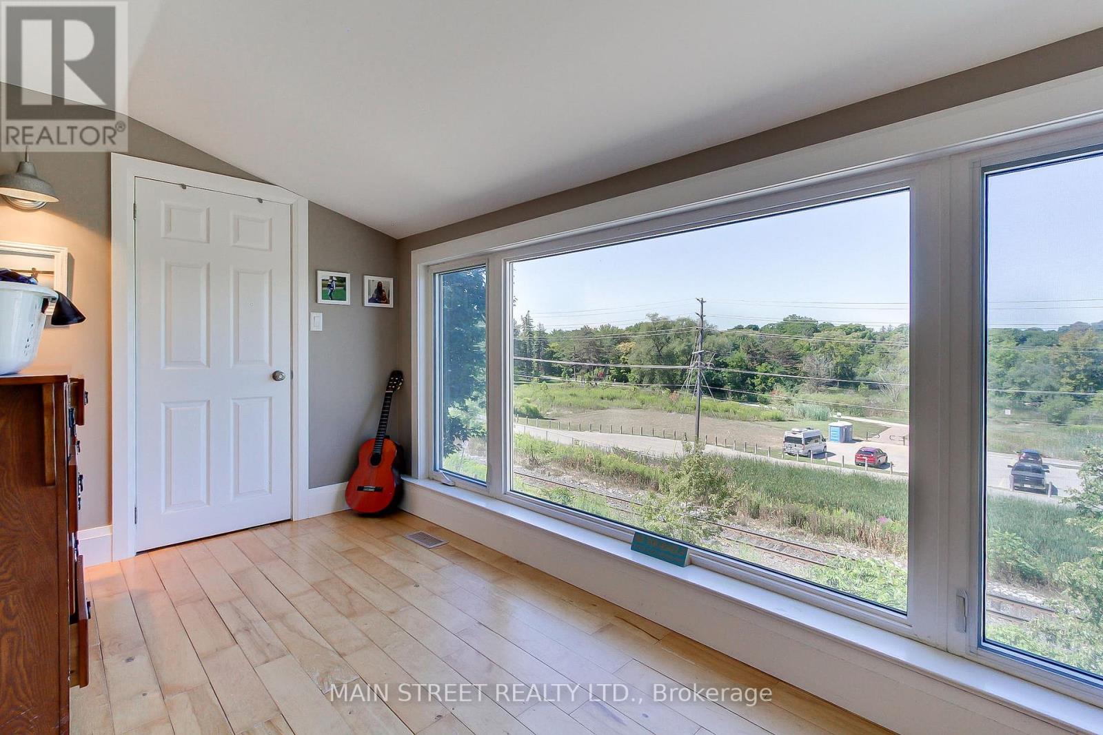 Photo 19 of 315 Cotter Street, Newmarket ON