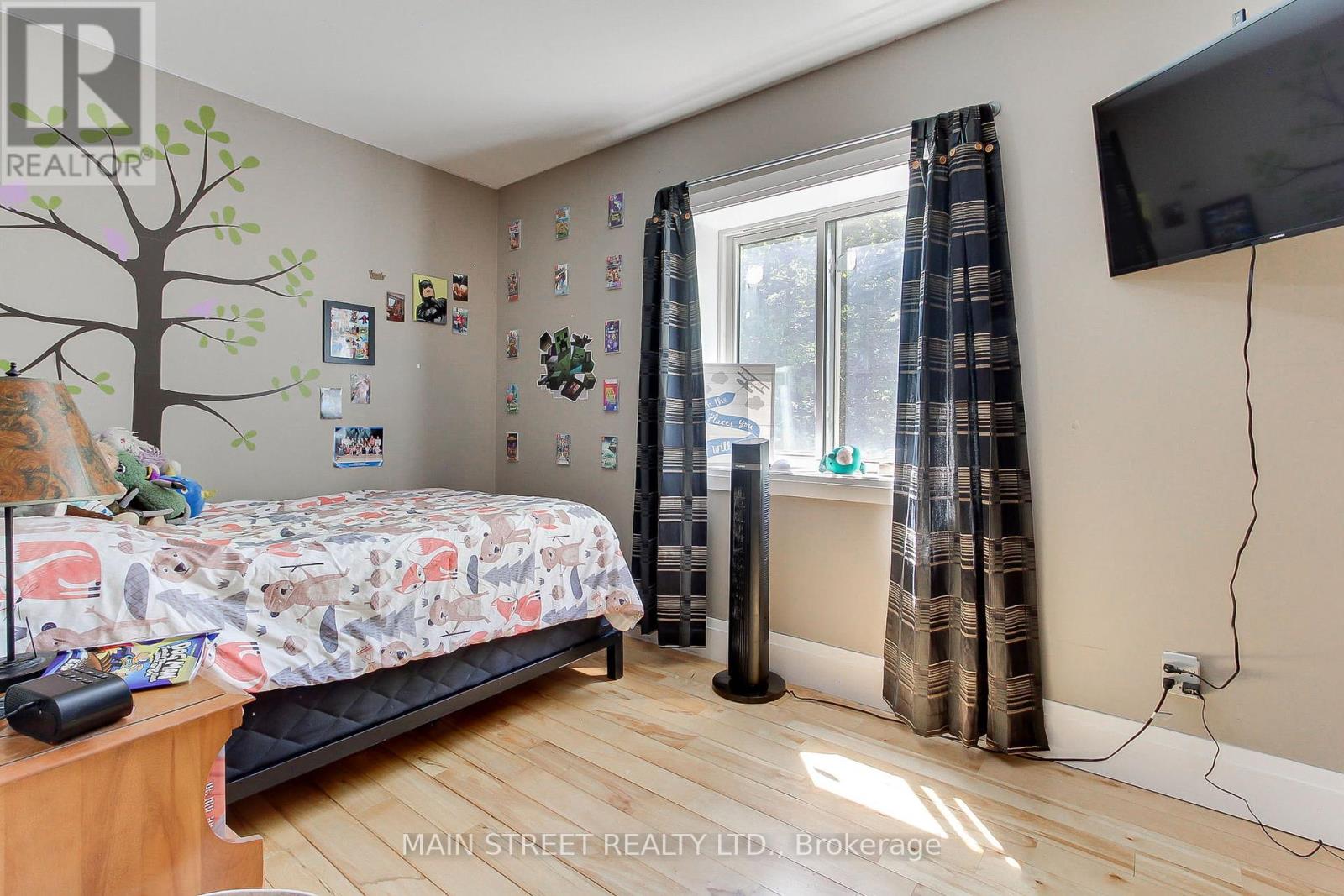 Photo 23 of 315 Cotter Street, Newmarket ON