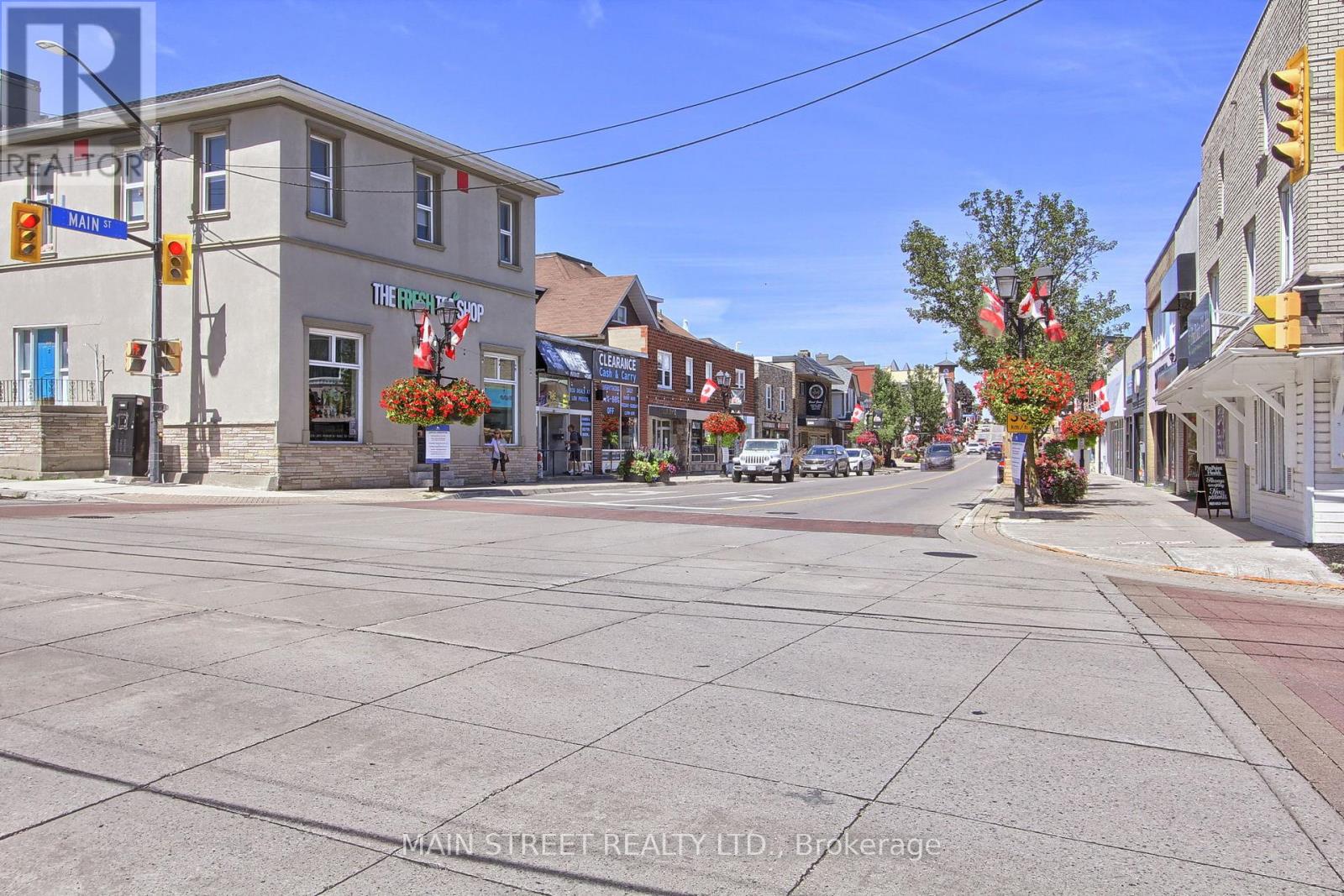 Photo 35 of 315 Cotter Street, Newmarket ON