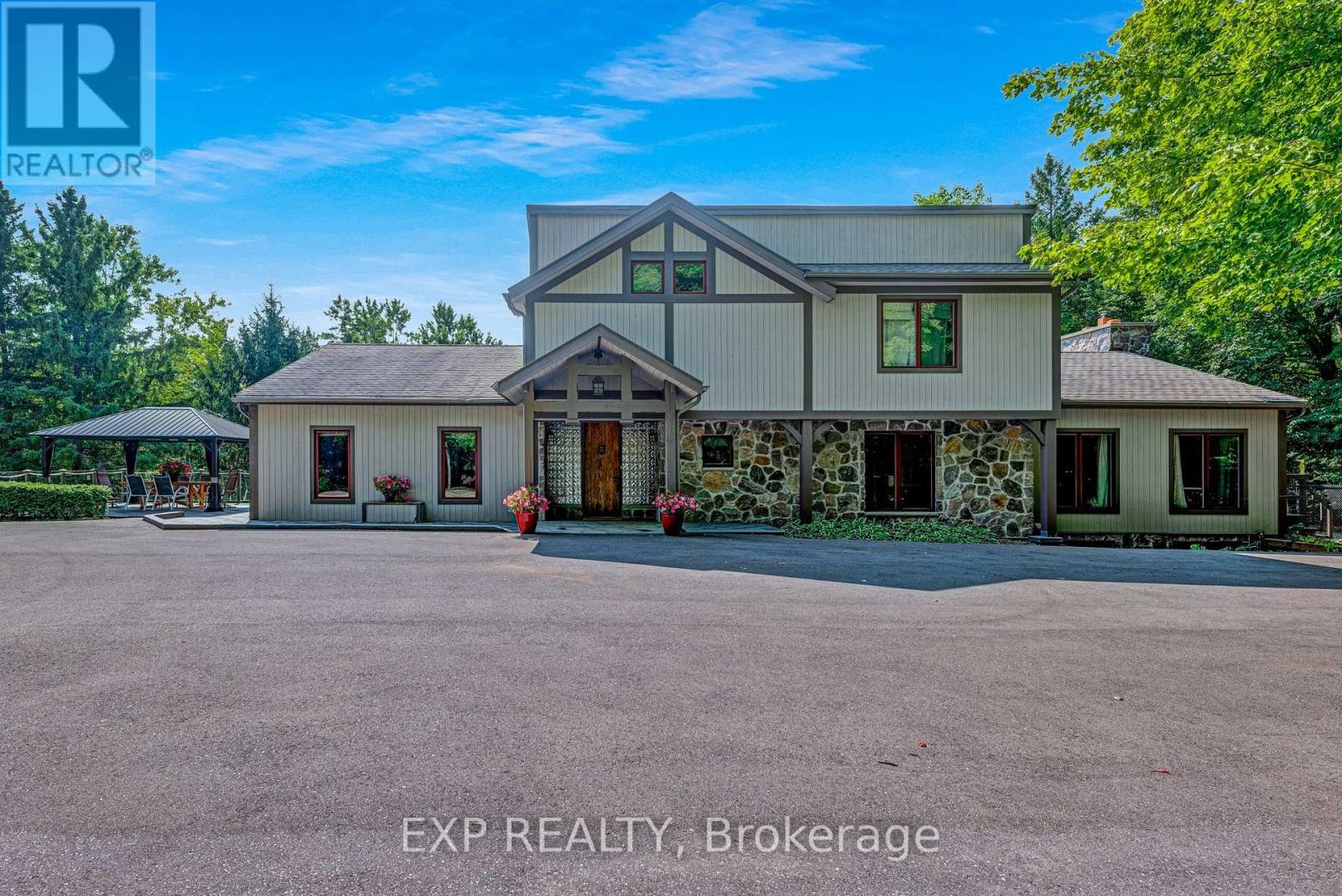 Photo 6 of 18340 Bathurst Street, King ON
