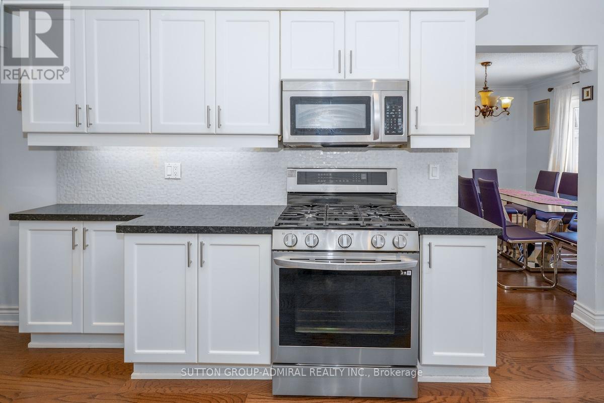 Photo 10 of 85 Glen Crescent, Vaughan ON