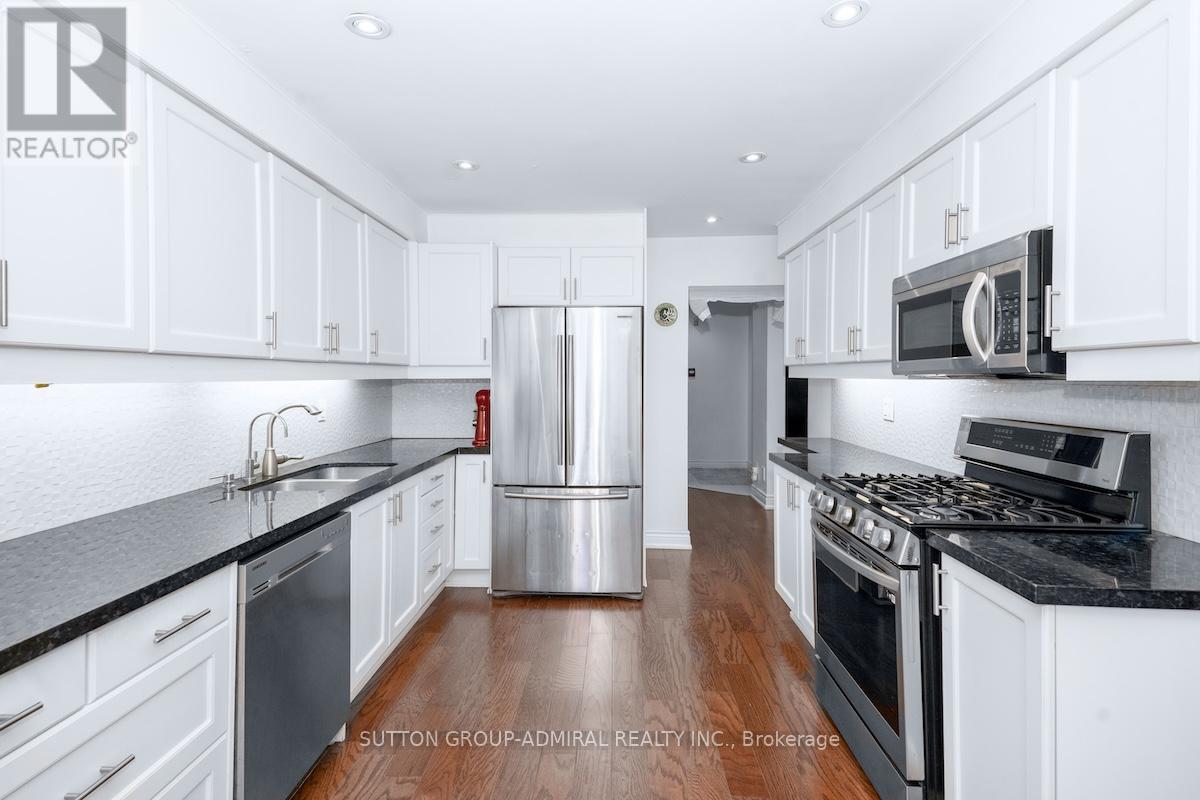 Photo 12 of 85 Glen Crescent, Vaughan ON