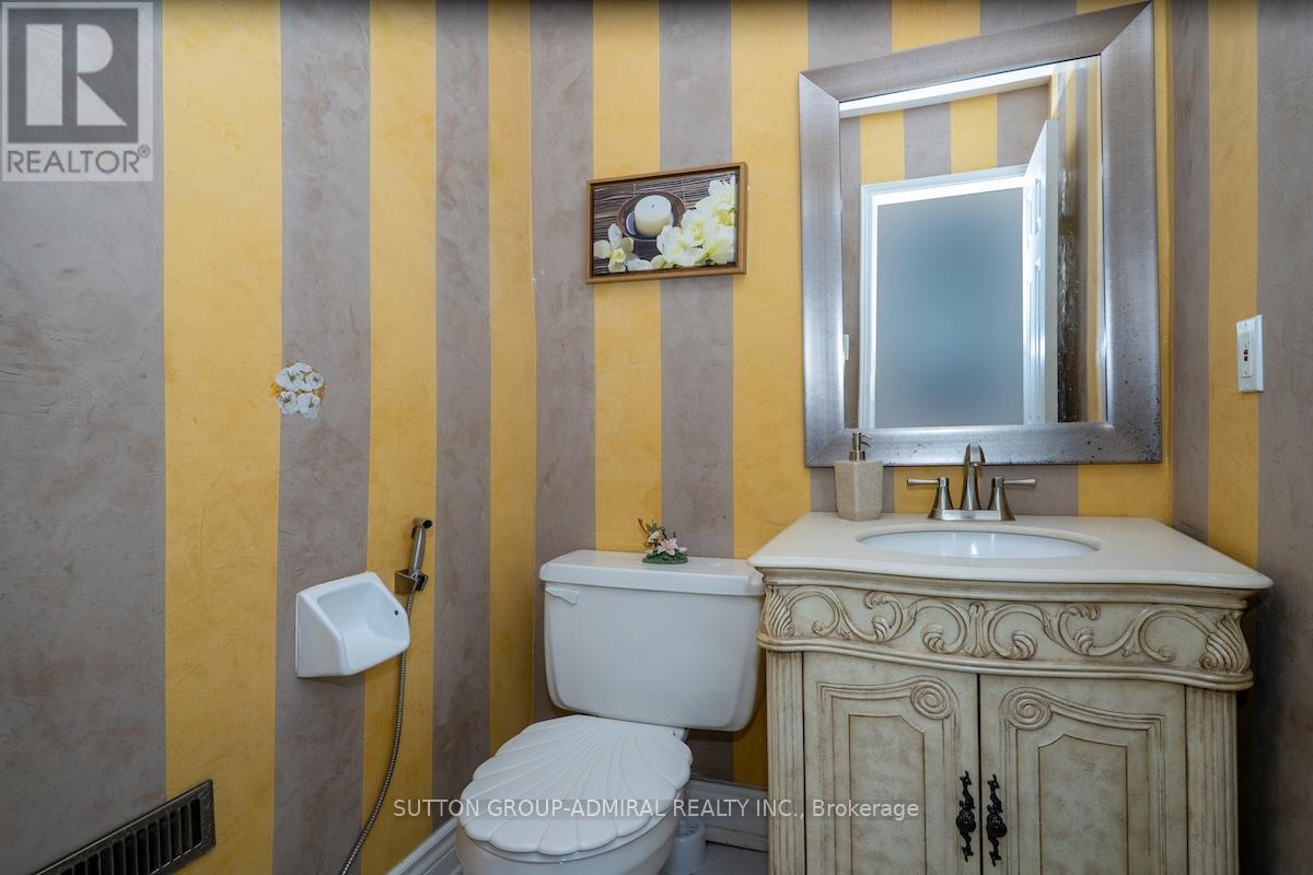 Photo 15 of 85 Glen Crescent, Vaughan ON
