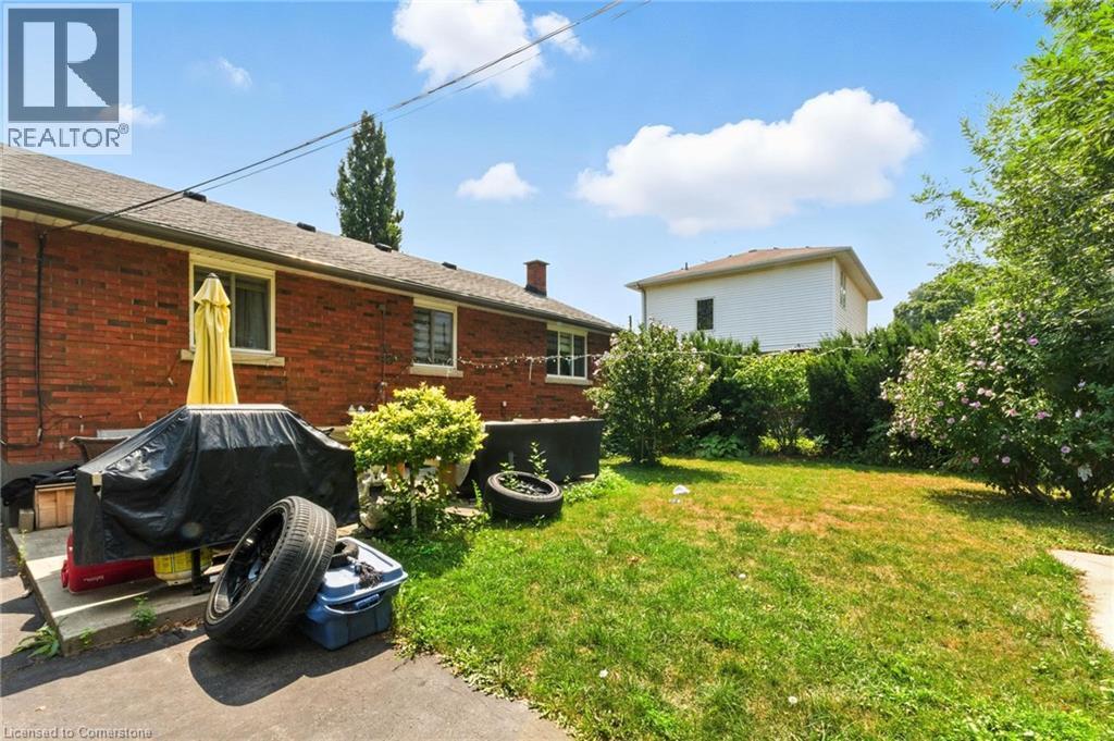 Photo 8 of 90 Toby Crescent Unit Lower, Hamilton ON