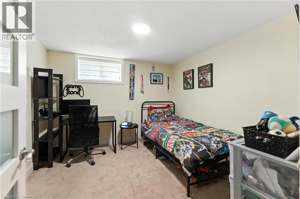 Photo 13 of 90 Toby Crescent Unit Lower, Hamilton ON