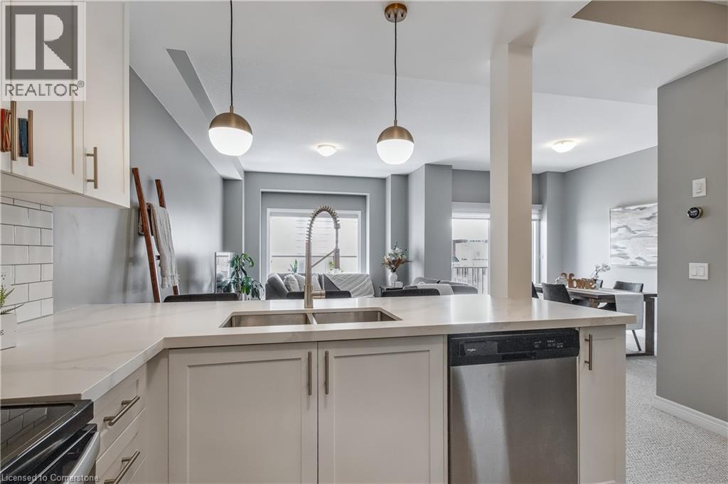 Photo 18 of 319 Skinner Road, Waterdown ON