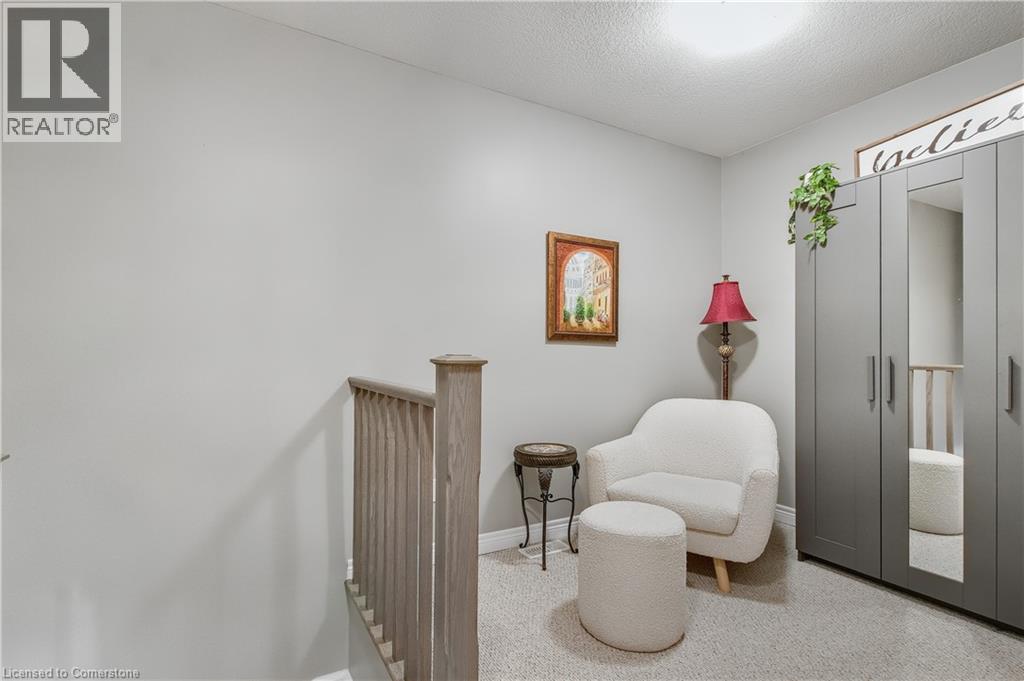Photo 20 of 319 Skinner Road, Waterdown ON